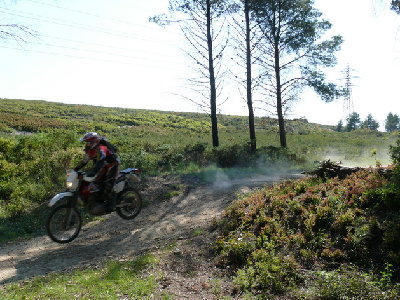 Balade moto du 02-05-09 (28)_redimensionner.JPG (186.47 Kio) Vu 14240 fois La petite bosse (un peu en cata tout de même)