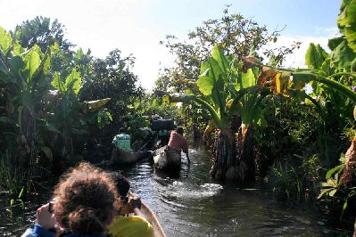 le passage dans ces canaux est top,nous qui craignions d'affronter les vagues de l'océan sommes plus rassurrés