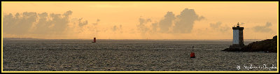 Le phare de Kermorvan vu de la pointe de Ste Barbe