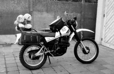 La 550 XT avec reposes pieds suspendus pour la passagère.