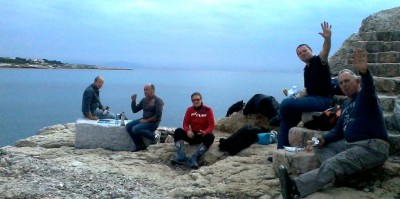 triker avait justement dit: on mange au bord de la mer